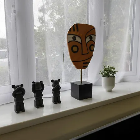 Modern 3bed-rooms Bradley Stoke Detached-house Free-parking Wifi Sleeps5 *