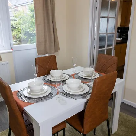 Modern 3bed-rooms Bradley Stoke Detached-house Free-parking Wifi Sleeps5 Apartmán