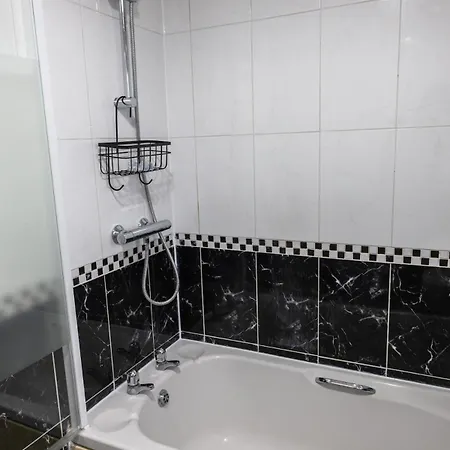 Modern 3bed-rooms Bradley Stoke Detached-house Free-parking Wifi Sleeps5 Appartement