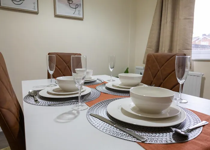 Modern 3bed-rooms Bradley Stoke Detached-house Free-parking Wifi Sleeps5 Апартаменти