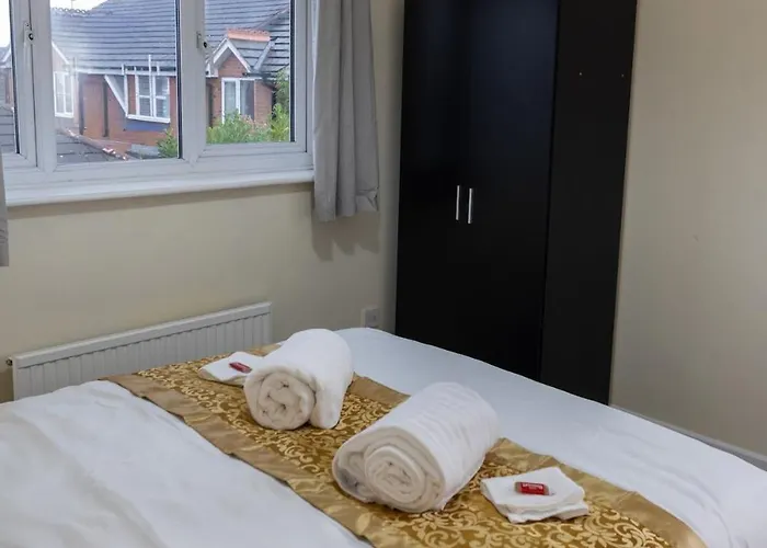 Modern 3bed-rooms Bradley Stoke Detached-house Free-parking Wifi Sleeps5 Апартаменти Бристоль