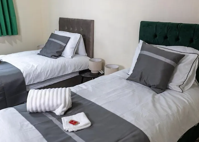 3br Detached-house Free-parking Wifi Sleeps5 *