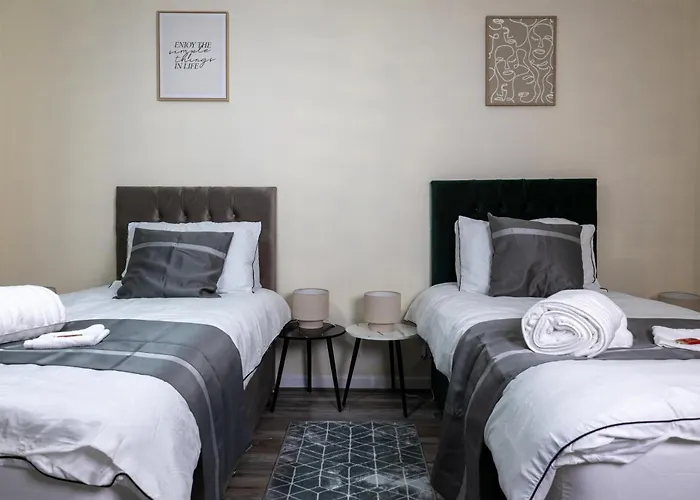 Lejlighed 3br Detached-house Free-parking Wifi Sleeps5