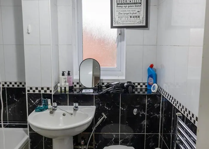 Апартаменти Modern 3bed-rooms Bradley Stoke Detached-house Free-parking Wifi Sleeps5