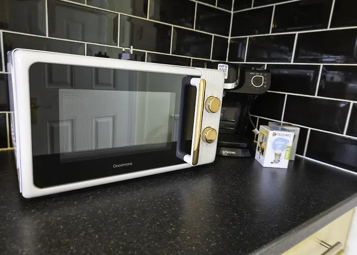 3br Detached-house Free-parking Wifi Sleeps5 *