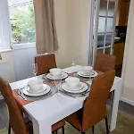 Modern 3bed-rooms Bradley Stoke Detached-house Free-parking Wifi Sleeps5 Διαμέρισμα