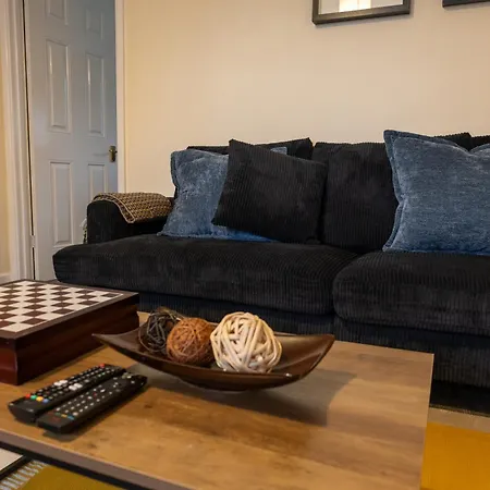 Apartman Modern 3bed-rooms Bradley Stoke Detached-house Free-parking Wifi Sleeps5 *