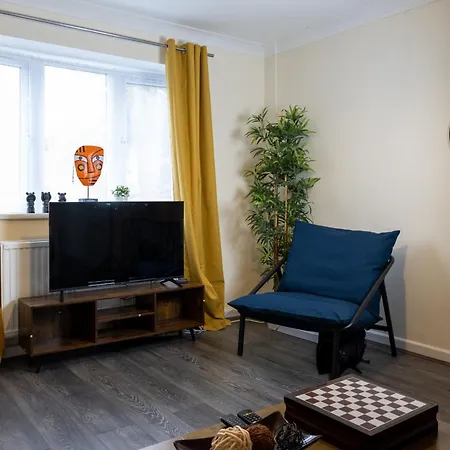 Modern 3bed-rooms Bradley Stoke Detached-house Free-parking Wifi Sleeps5 דירה