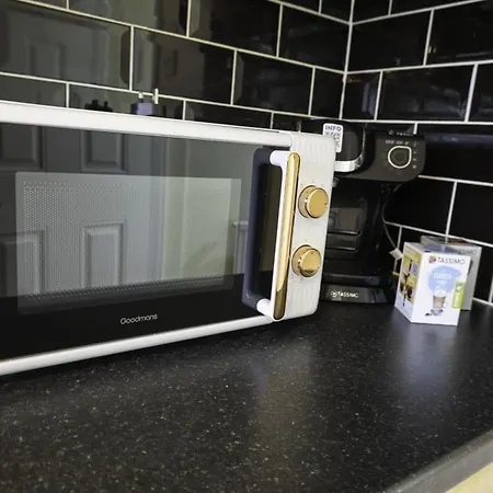 Modern 3bed-rooms Bradley Stoke Detached-house Free-parking Wifi Sleeps5 *